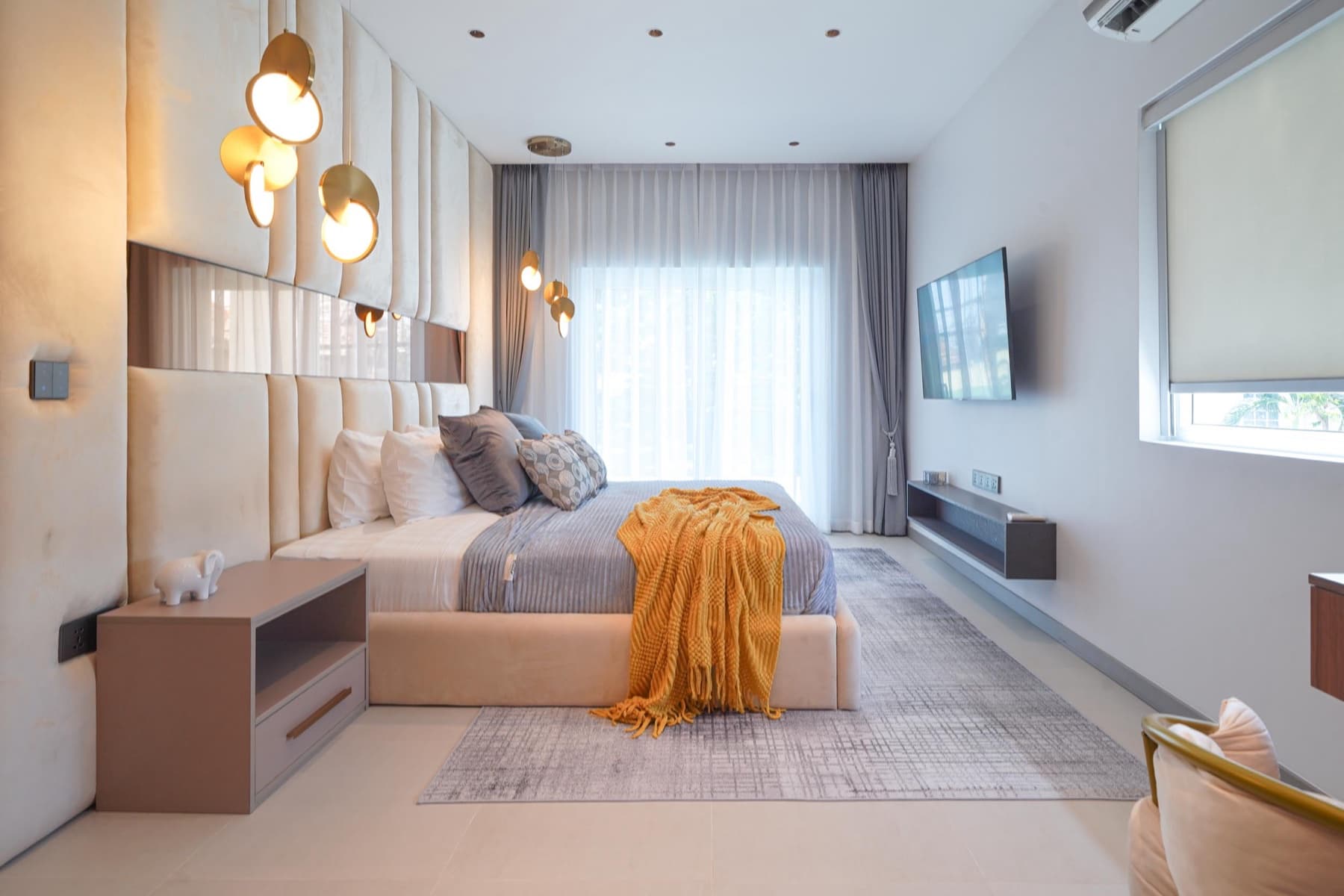 A master suite upstairs, two kings, and a ground-floor queen.