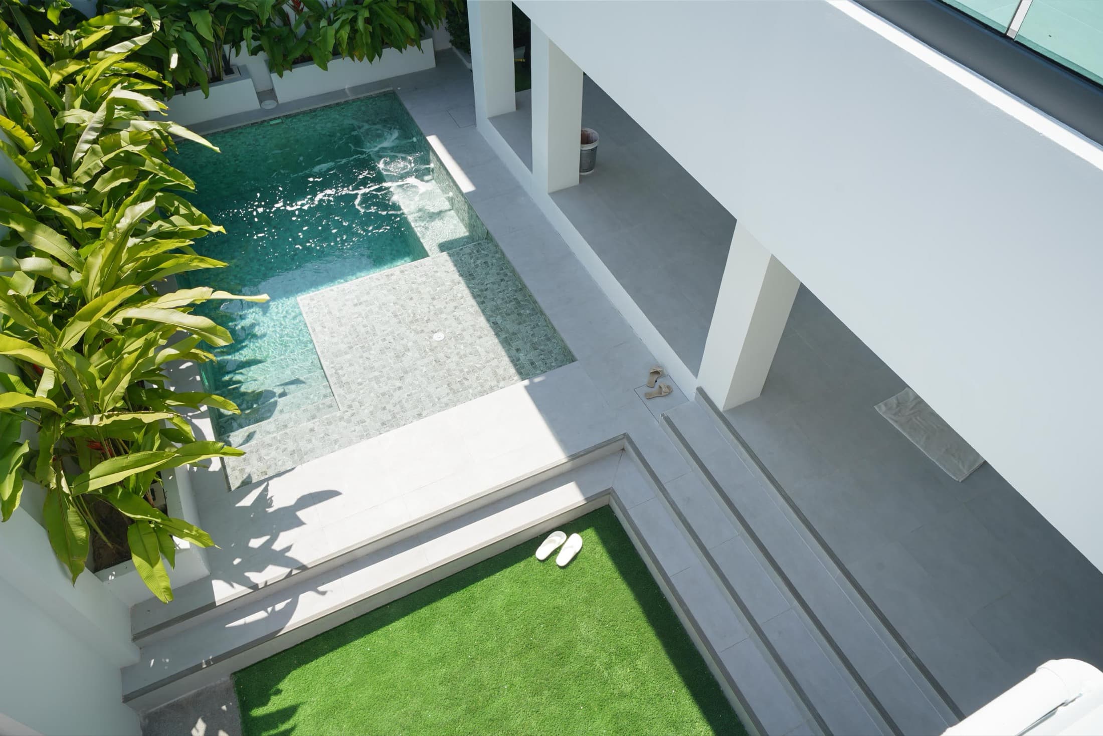Open shared living space inside a Villa Azure pool villa in Jomtien — more room than a Pattaya flat